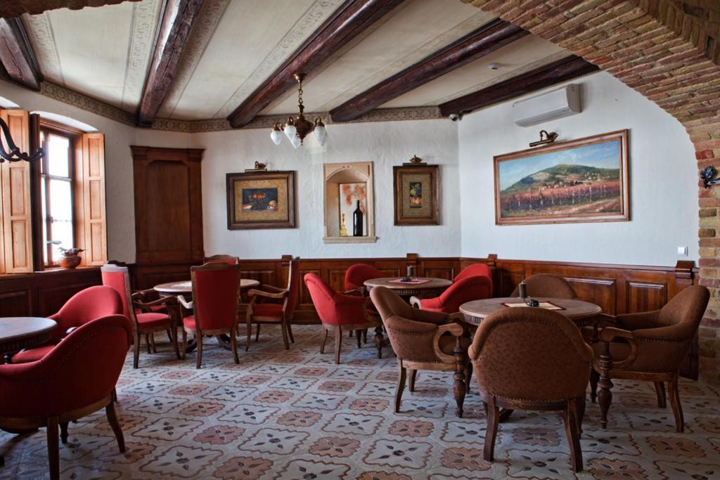 Halasi Pince Panzio Villany Exterior photo